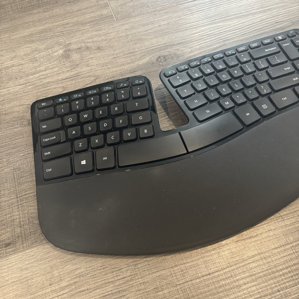 GENUINE Microsoft Sculpt Ergonomic Wireless Keyboard 1559 **NO RECEIVER/USB** - Picture 3 of 5